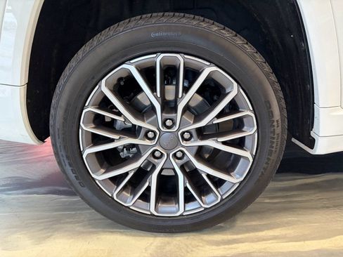 Used 2023 Jeep Grand Cherokee L Summit AWD/4WD image 34