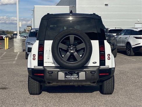 Used 2021 Land Rover Defender 110 X-Dynamic HSE image 29