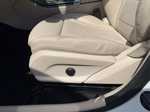 Used 2018 Mercedes-Benz GLC 300 4MATIC image 17