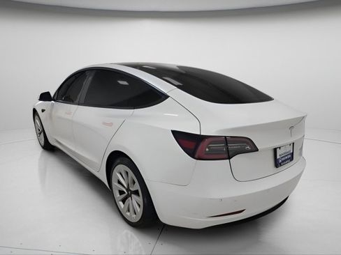 Used 2021 Tesla Model 3 Standard Range Plus RWD image 5