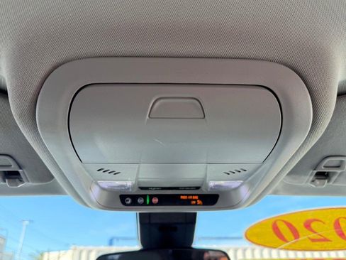 Used 2020 Chevrolet Equinox LT image 34