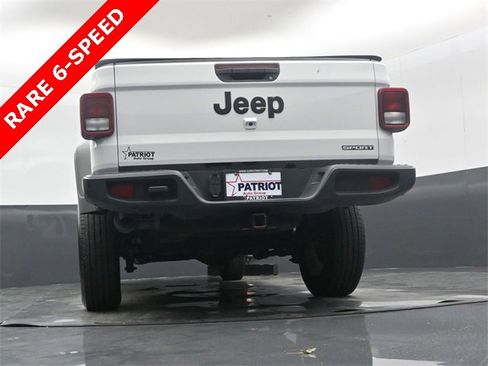 Used 2020 Jeep Gladiator Sport w/ Trailer Tow Package image 39