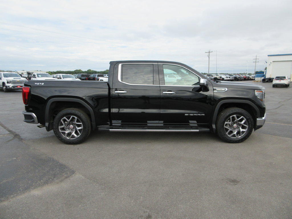 Certified 2024 GMC Sierra 1500 SLT w/ SLT Premium Plus Package AWD/4WD image 5