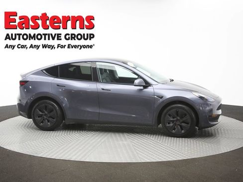 Used 2023 Tesla Model Y Long Range AWD/4WD image 41