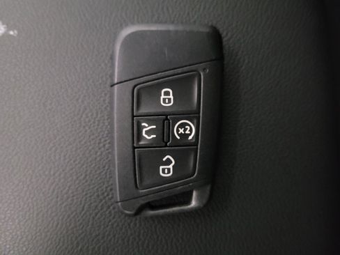 Used 2023 Volkswagen Taos SE FWD image 32