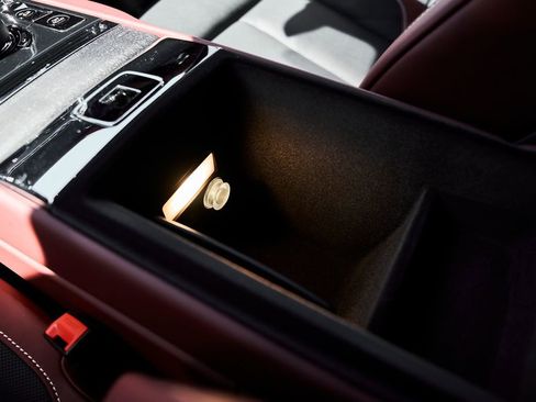 Used 2026 Rolls-Royce Cullinan image 61