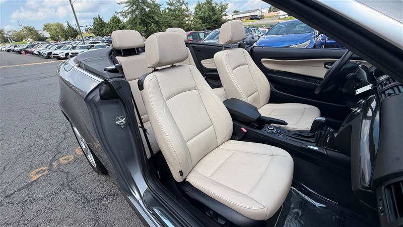 Used 2013 BMW 128i Convertible RWD image 8