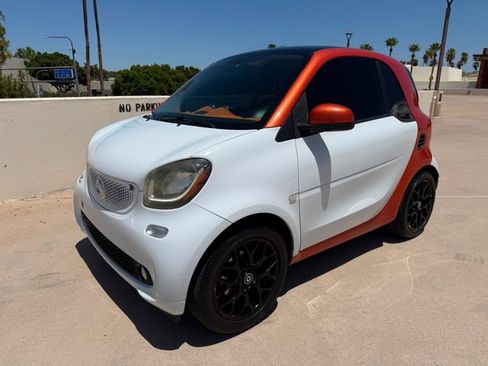 Used 2016 smart fortwo passion w/ Edition #1 Package RWD image 3