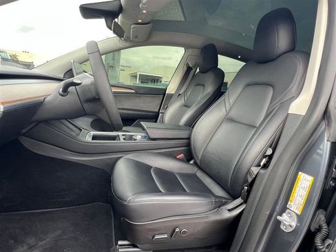 Used 2022 Tesla Model Y Performance image 12