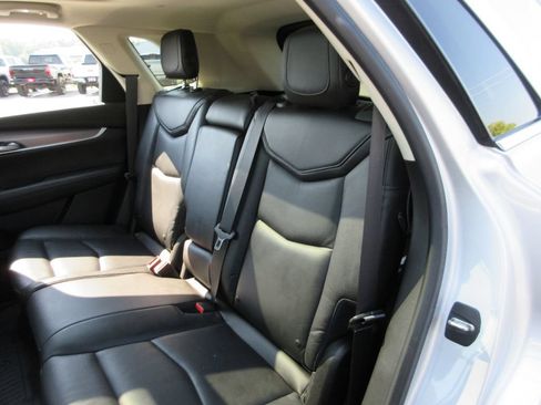 Used 2017 Cadillac XT5 Luxury w/ Driver Awareness Package AWD/4WD image 21