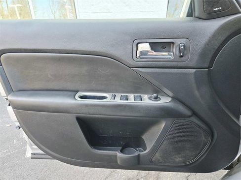 Used 2012 Ford Fusion SEL image 36