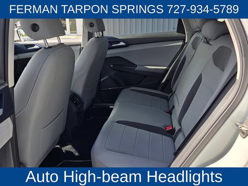 Used 2024 Volkswagen Taos SE FWD image 14