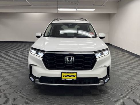 Used 2024 Honda Pilot Elite image 3