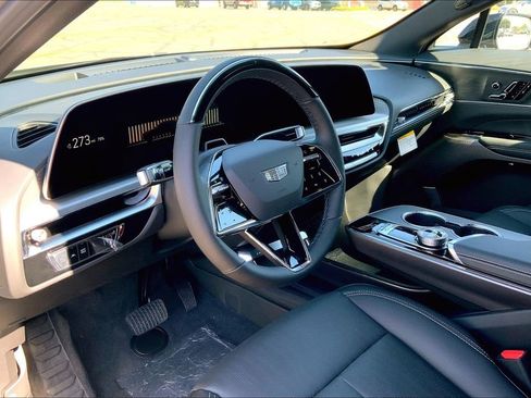 New 2026 Cadillac Lyriq Sport RWD image 9