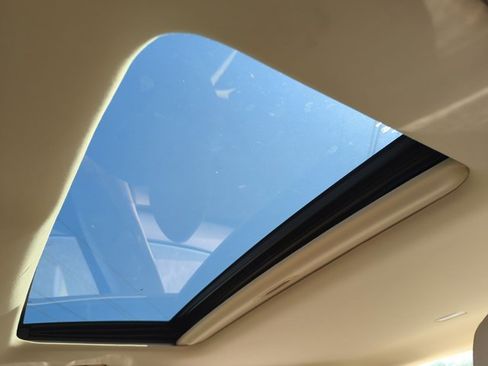 Used 2010 Lexus ES 350 image 11