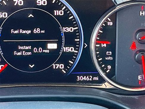 Used 2022 GMC Acadia Denali w/ Denali Ultimate Package image 12