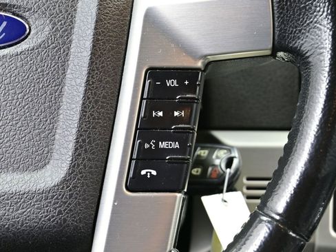 Used 2014 Ford F150 Platinum image 2