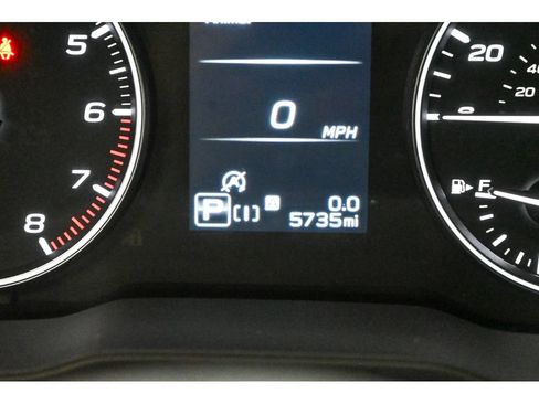 Used 2025 Subaru Crosstrek 2.5i Premium AWD/4WD image 23