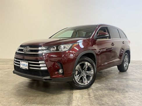 Used 2019 Toyota Highlander Limited Platinum AWD/4WD image 34
