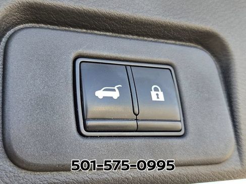 Used 2021 Nissan Rogue Platinum FWD image 17