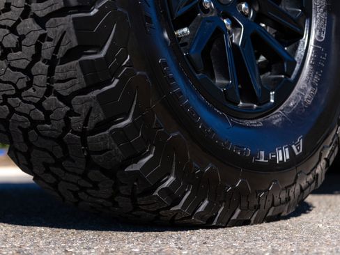 New 2025 Ford F150 XLT w/ Equipment Group 303A High image 18