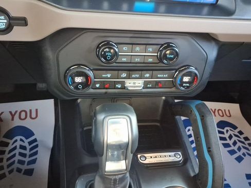 Used 2024 Ford Bronco Wildtrak image 12