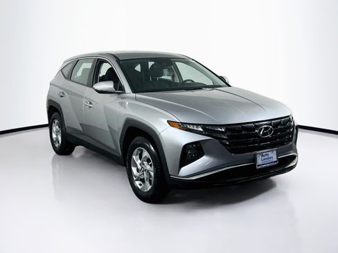 Used 2023 Hyundai Tucson SE AWD/4WD image 3