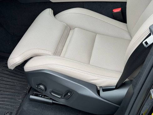 Certified 2026 Volvo XC90 T8 Ultra w/ Lounge Package AWD/4WD image 26