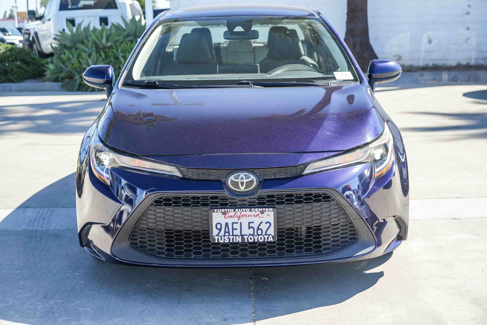 Used 2020 Toyota Corolla LE FWD image 4