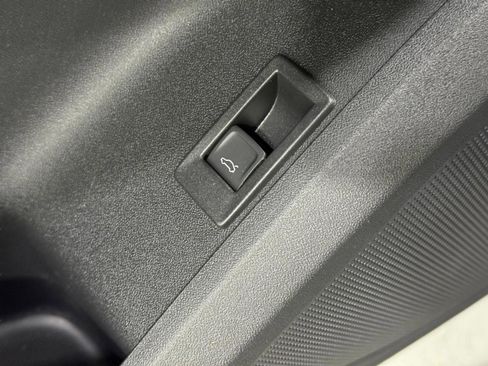 New 2025 Audi Q5 Premium Plus image 25