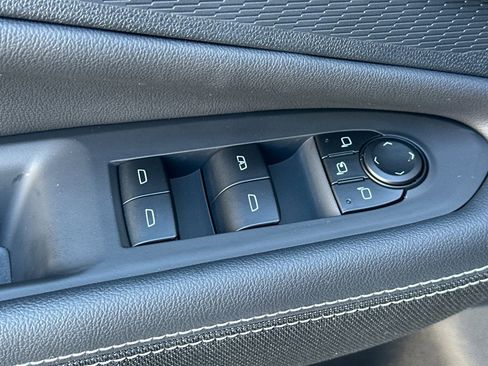 Used 2026 Chevrolet Blazer EV LT image 12