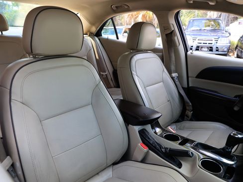 Used 2016 Chevrolet Malibu LTZ image 19