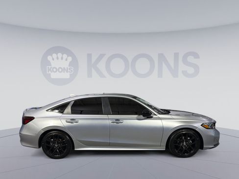 Used 2025 Honda Civic Sport image 8