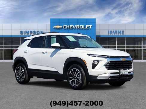 Used 2026 Chevrolet TrailBlazer LT w/ Convenience Package image 1