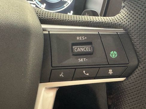 New 2025 Mitsubishi Outlander SEL image 28