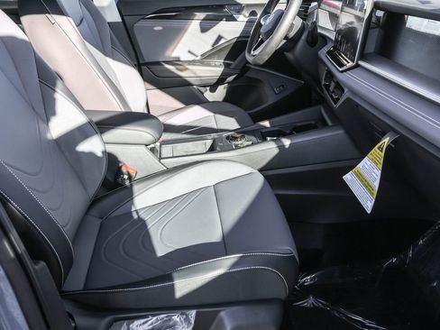 New 2026 Volkswagen Tiguan SE image 41