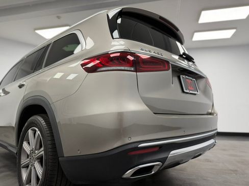 Used 2022 Mercedes-Benz GLS 450 4MATIC image 21