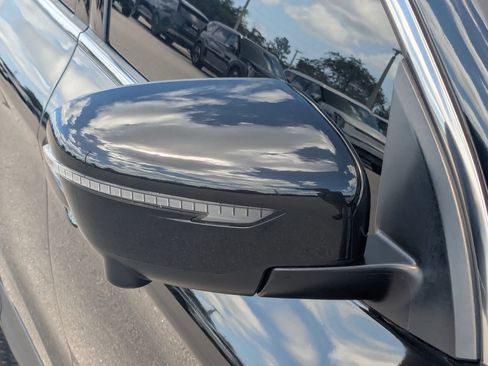 Used 2021 Nissan Rogue Sport SL image 12