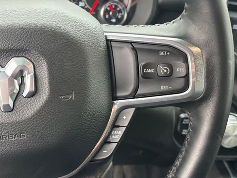 Used 2022 RAM 1500 Laramie AWD/4WD image 17