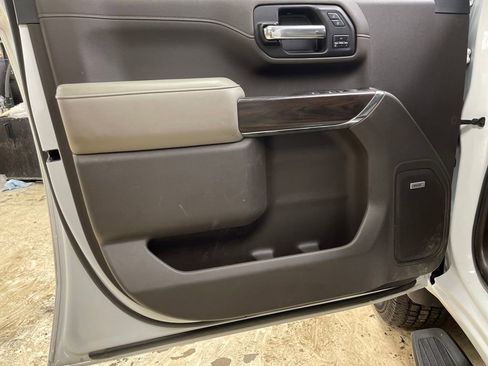 Used 2020 GMC Sierra 2500 SLT w/ SLT Premium Plus Package image 18