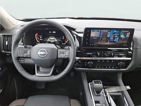 New 2026 Nissan Pathfinder Platinum FWD image 22