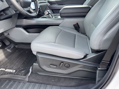 Used 2025 Ford F150 Lightning Flash image 21