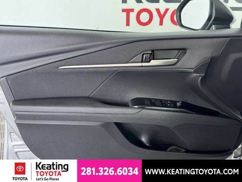 Used 2025 Toyota Camry LE FWD image 11