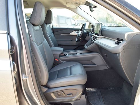 New 2026 Ford Explorer Active w/ Active Comfort Package image 25