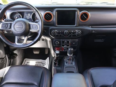Used 2023 Jeep Gladiator Mojave w/ Cold Weather Group AWD/4WD image 15