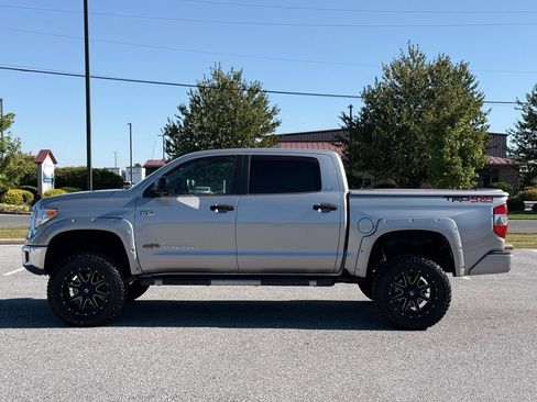 Used 2016 Toyota Tundra SR5 image 6
