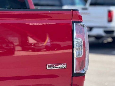 Used 2016 GMC Canyon SLE w/ All Terrain Package image 10