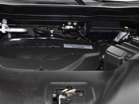 Used 2017 Honda Pilot Touring image 16