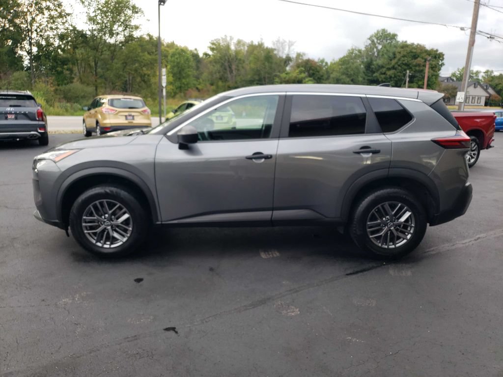 Used 2023 Nissan Rogue S AWD/4WD image 4