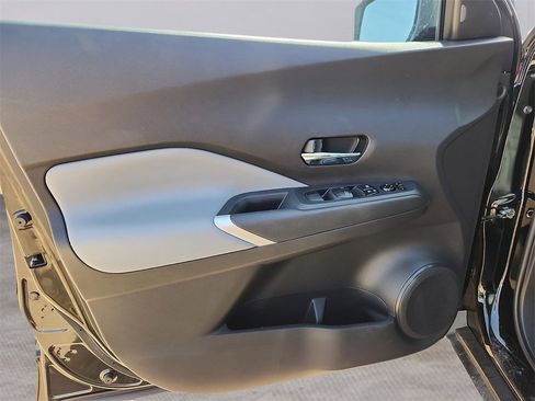 Used 2023 Nissan Kicks SR w/ SR Premium Package image 14